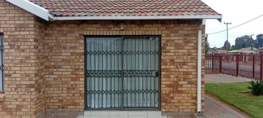 3 Bedroom Property for Sale in Pinehaven Free State